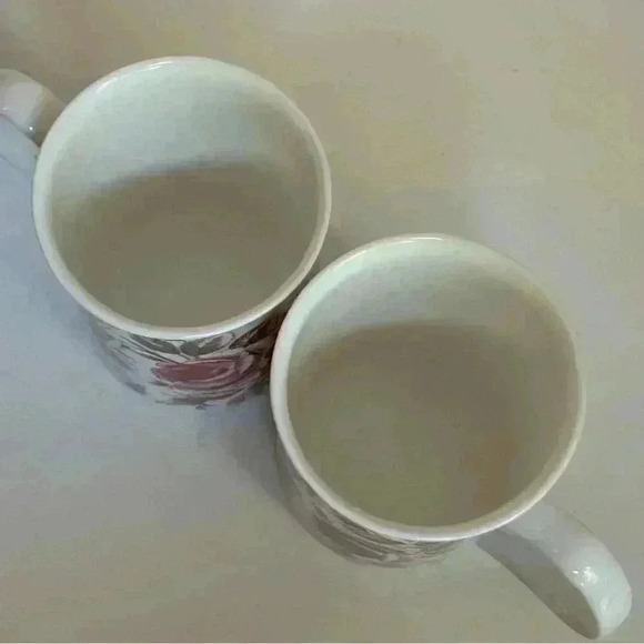 Set of two 2006 Roy  Kirkham fine bone china English Summer Rose mugs - Picture 3 of 9